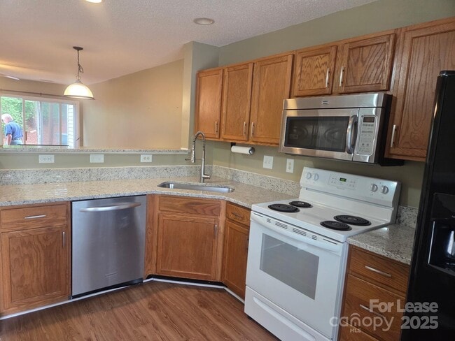 Building Photo - 118 Barnhardt Loop
