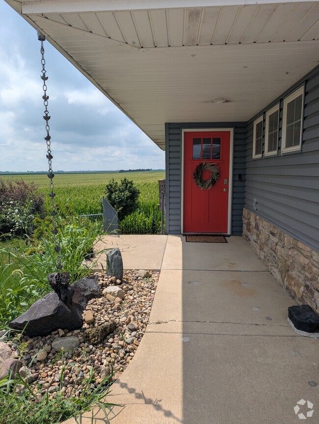 Building Photo - 1805 Hillshire Dr