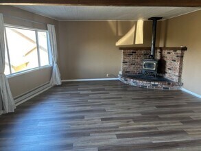 Building Photo - 2028 Linden Dr