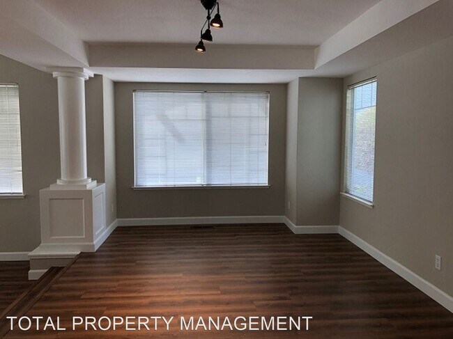 Building Photo - 3 br, 2.5 bath House - 894 WINDMILL PARK LANE