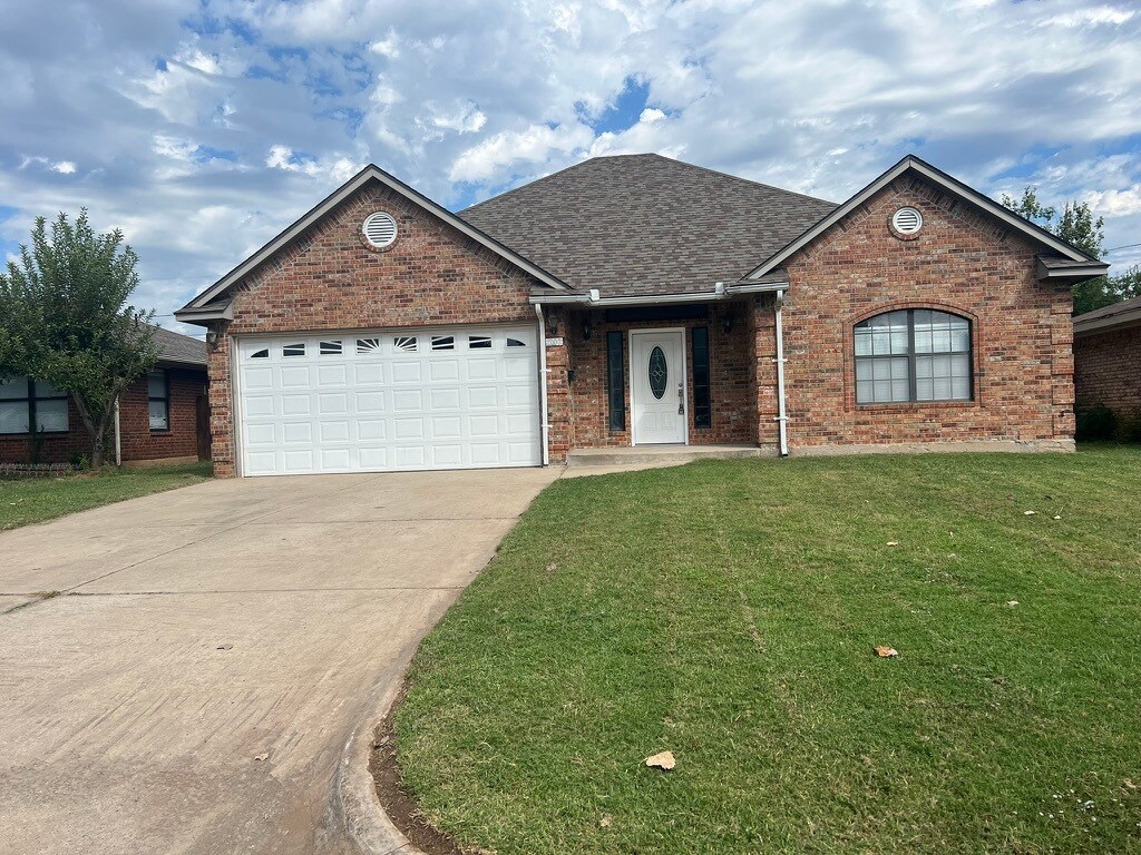 Photo - 1000 N Gale Ave (Moore, OK)