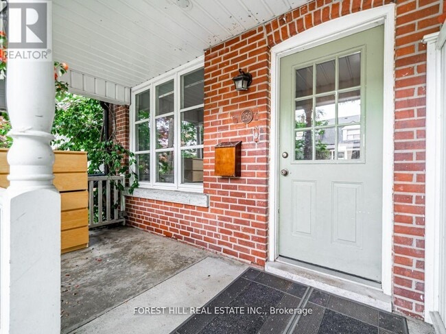 Building Photo - 256 Beatrice St