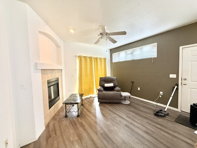 Foto del edificio - 3002 W Elizabeth St