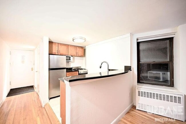 Building Photo - 1 bedroom in NEW YORK NY 10014