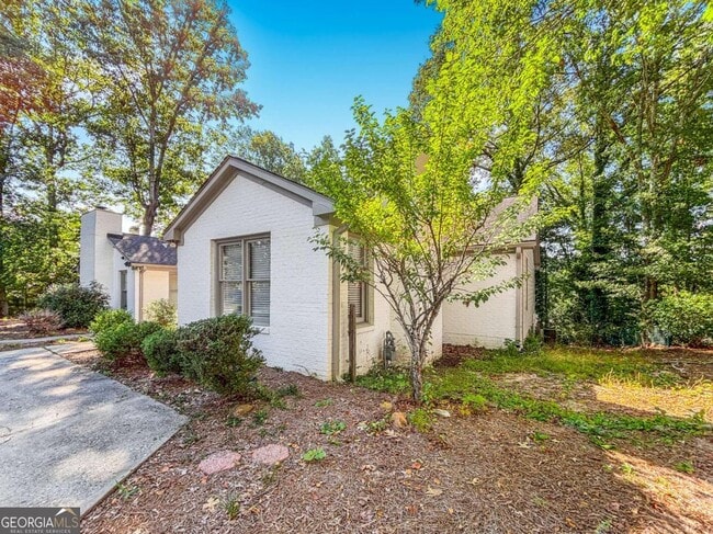 Foto del edificio - 1840 Cooper Lake Dr SE