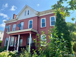 Building Photo - 206 Franklin Ave