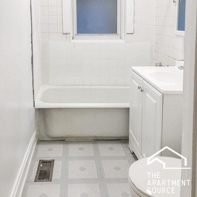 Foto del edificio - 5034 N Wolcott Ave