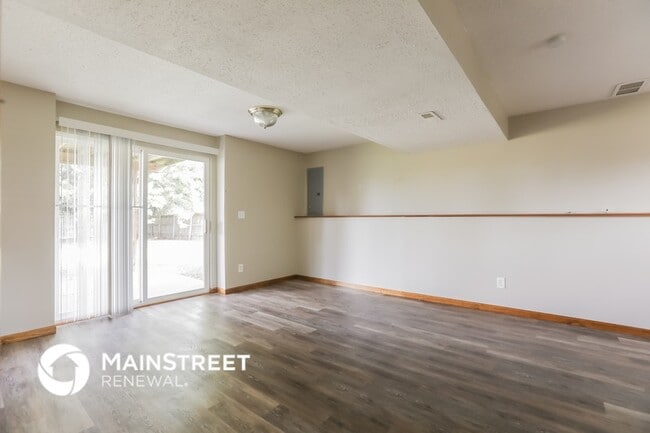 Building Photo - 908 Winesap Ct