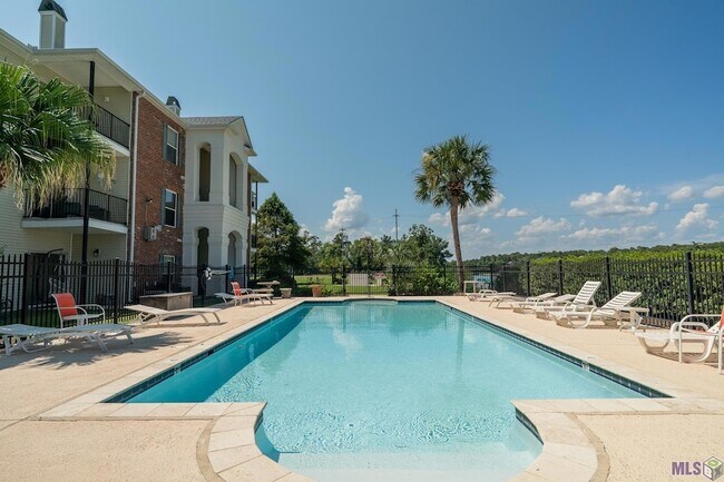 Foto del edificio - 12386 River Highlands Dr