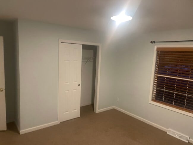 Foto del edificio - 1221 Calina Ct
