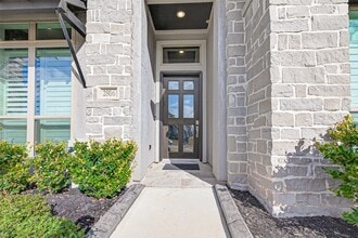 Building Photo - 2806 Sycamore Wood Trce