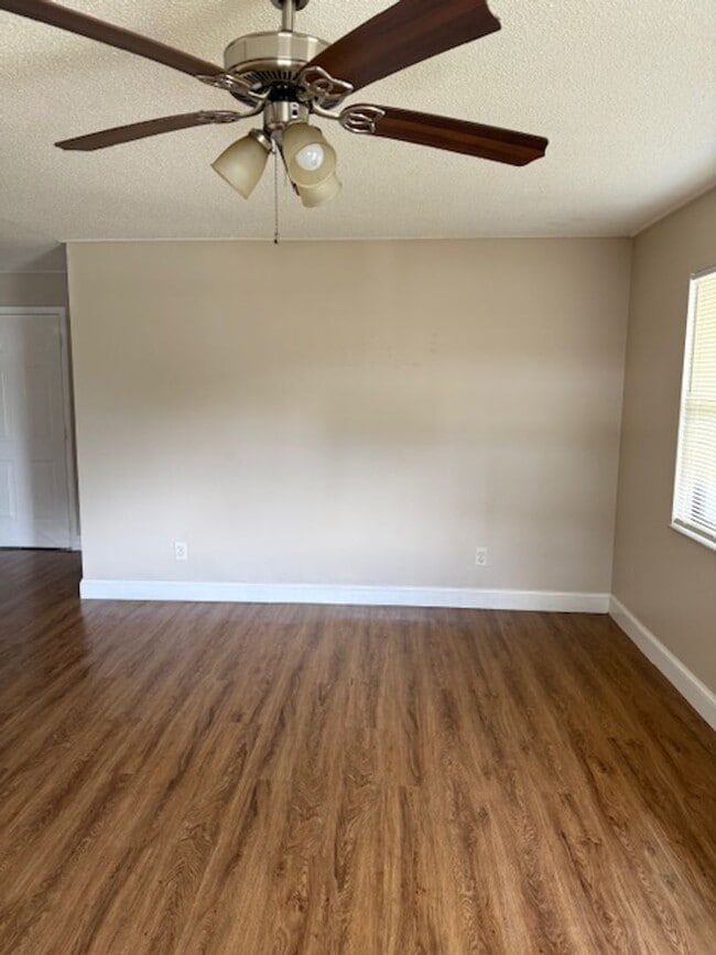 Building Photo - 2/1 Unit for rent in Titusville