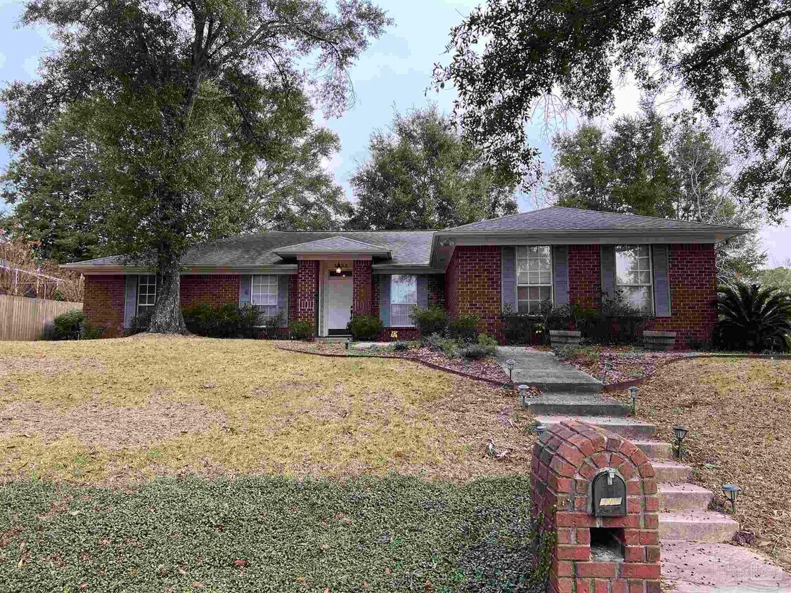 Foto principal - 3002 Constantine Dr