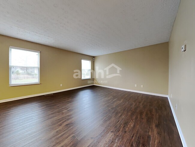 Foto del edificio - 699 Thornton Dr