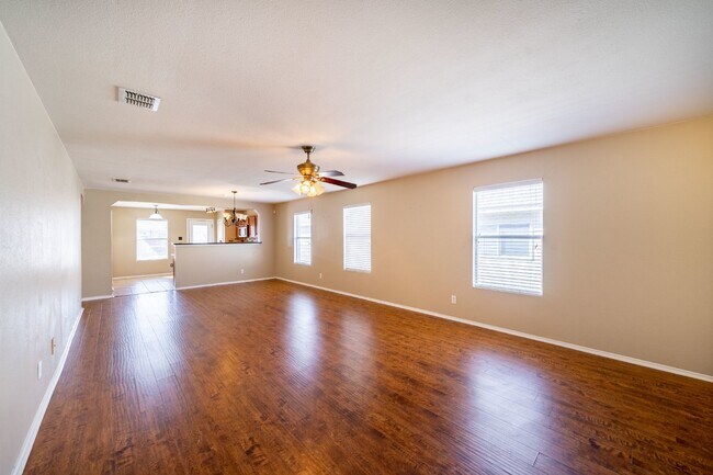 Foto del edificio - 8438 Silver Willow