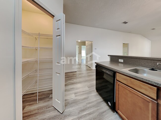 Building Photo - 5681 Village Pond Circle