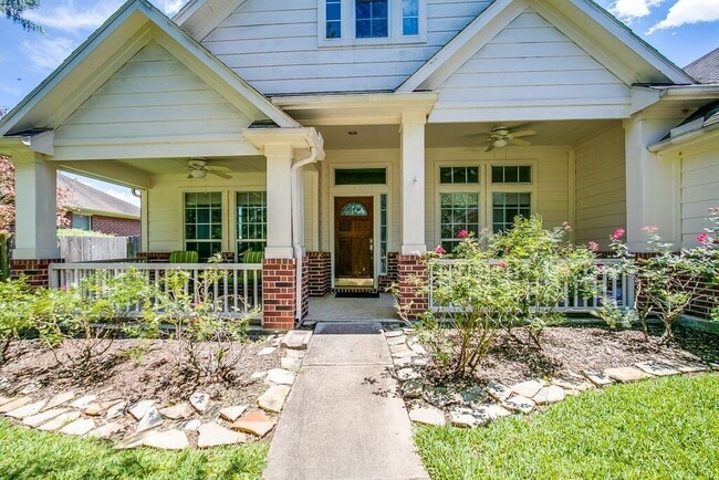 Building Photo - 14015 Blue Vista Dr