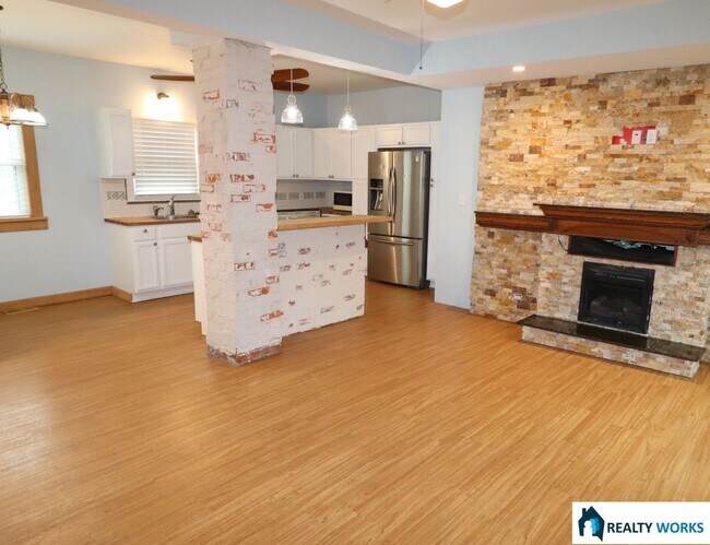 Foto del edificio - 3348 S 42nd St