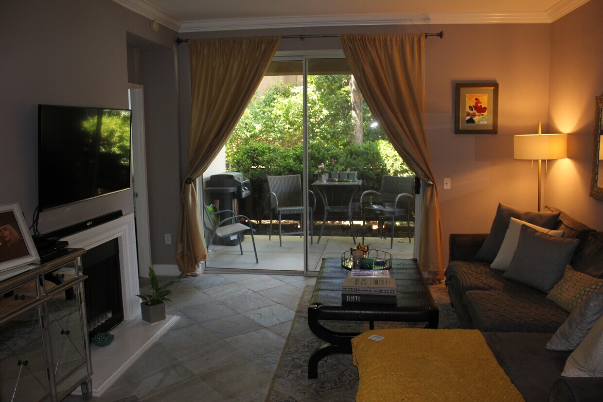 2960 Champion Way Unit 503, Tustin, CA 92782 Condo for Rent in Tustin