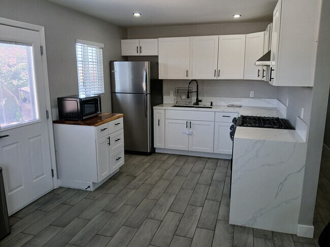 Foto del edificio - 46520 Daisy St