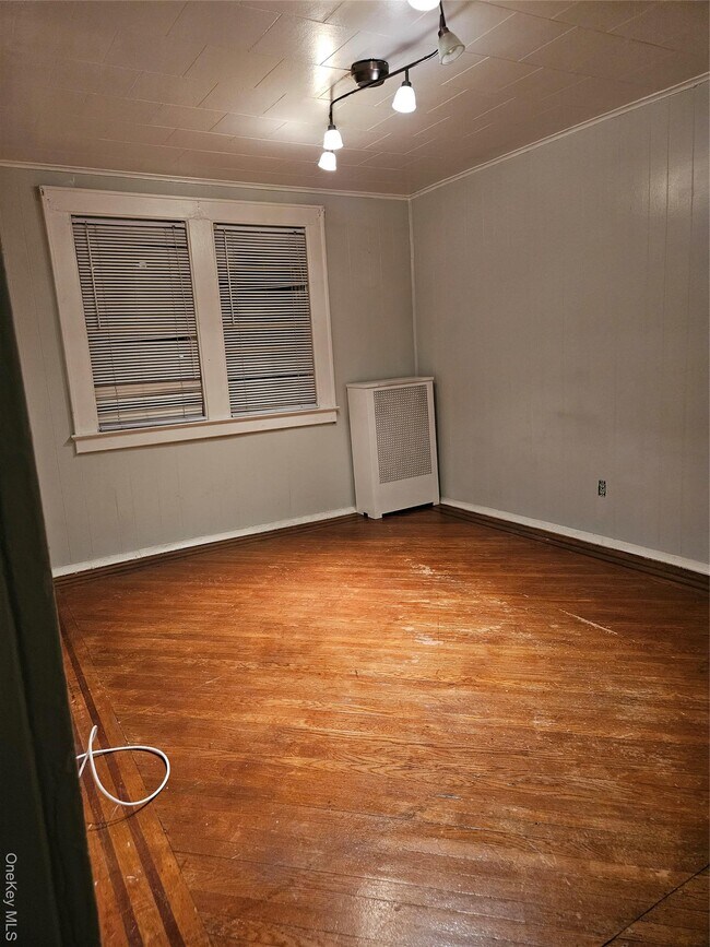 Foto del edificio - 190-30 103rd Ave