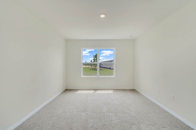 Building Photo - 4 bedrooms and 2 bathrooms, the spacious 1,828 sq ft home features an open concept with a 2 car g...