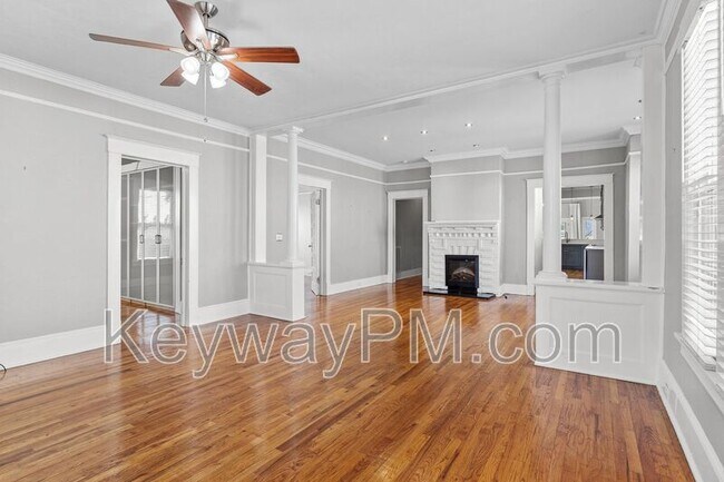 Building Photo - 1319 Baker Ave