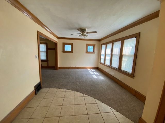 Building Photo - 3175 N. 35th Street -2 Bedroom Lower