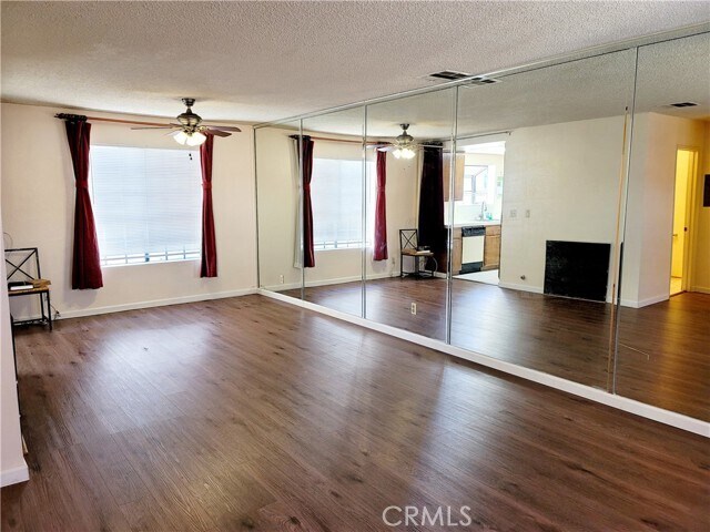 Foto del edificio - 2411 S Baldwin Ave