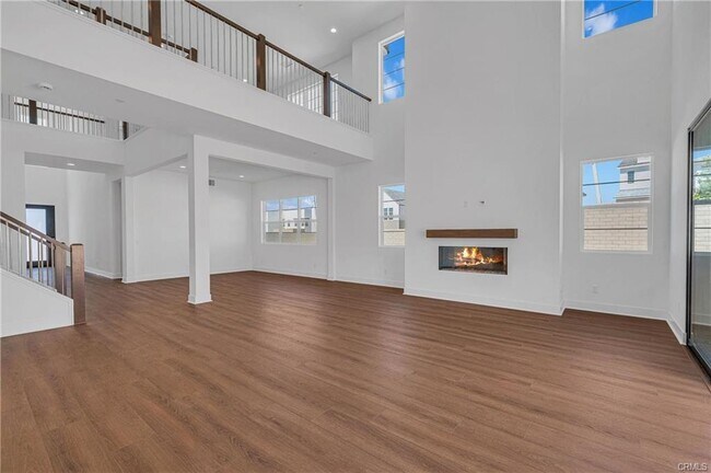 Building Photo - 27510 Elderberry Dr
