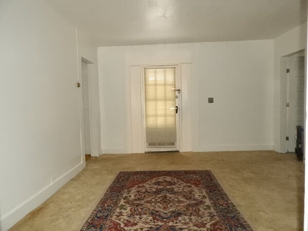 Foto del edificio - 1086 Plank Rd.