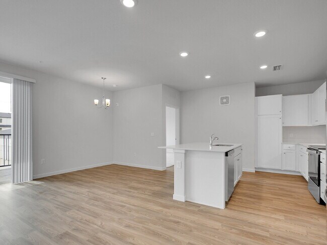 Building Photo - $2,195 - 2 Bed, 2 Bath Condo in Broomfield...