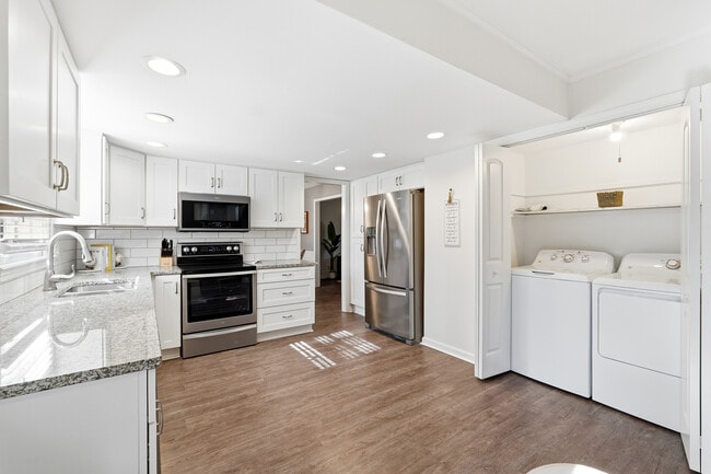 Photo - 520 Willeo Rd House