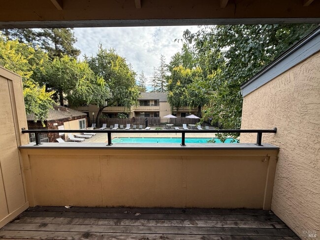 Building Photo - 2161 Northwood Cir