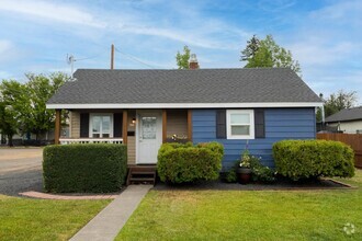 Building Photo - 415 SW Black Butte Blvd