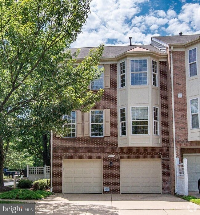 Building Photo - 9400 Van Arsdale Dr