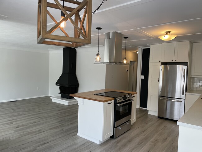 Building Photo - 116 Upper Paradise Rd