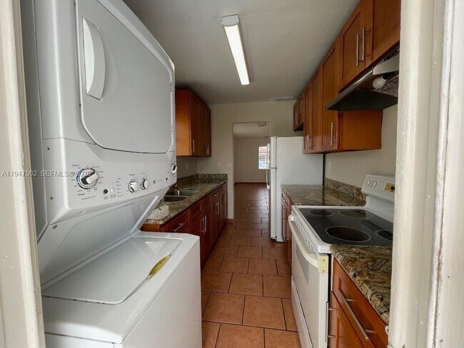 Foto del edificio - 10104 SW 20th St