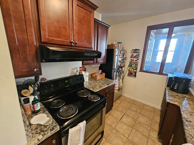 Foto del edificio - 23 Gorham St