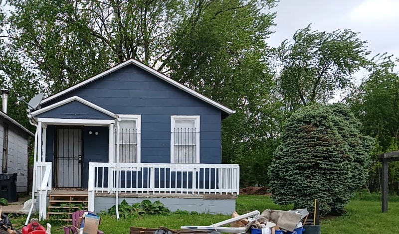 Primary Photo - 1313 N Erie St
