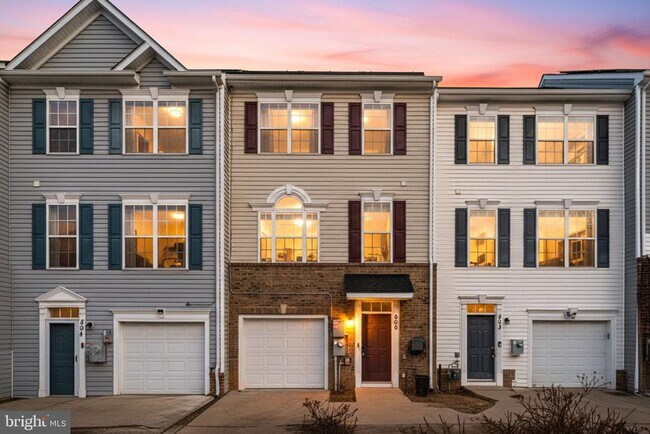 Foto del edificio - 806 Maury Ave