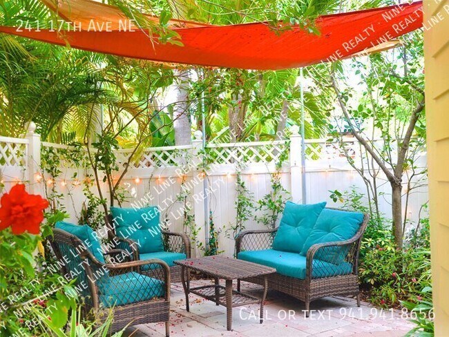 Foto del edificio - 241 17th Ave NE