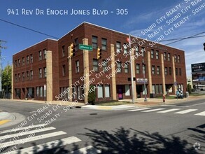 Building Photo - 941 Rev Dr Enoch Jones Blvd