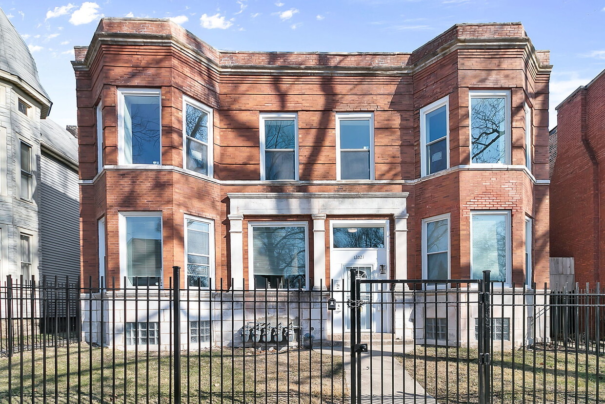 Primary Photo - 12021 S Eggleston Ave