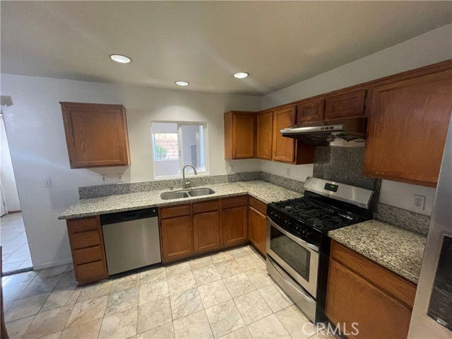 Foto del edificio - 7547 Bellingham Ave