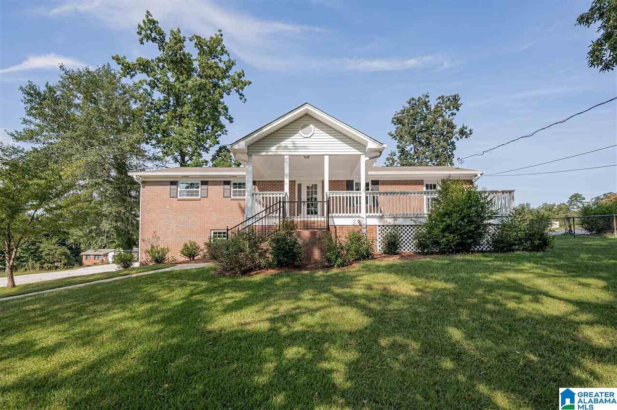 2312 Old Columbiana Rd, Vestavia Hills, AL 35216 House Rental in