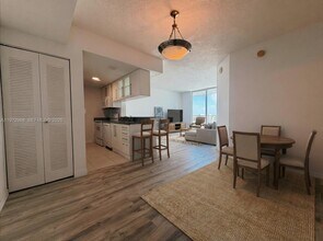 Building Photo - 275 NE 18th St