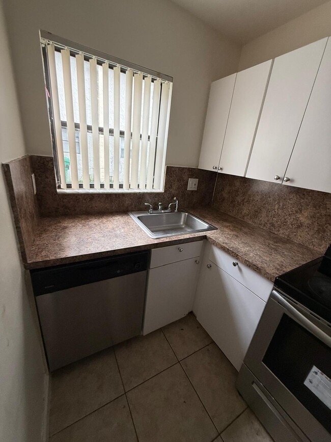 Photo - 2444 NW 52nd Ave Townhome