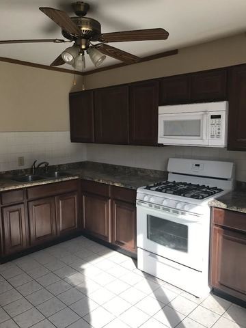 Building Photo - 34W625 Elm Ct