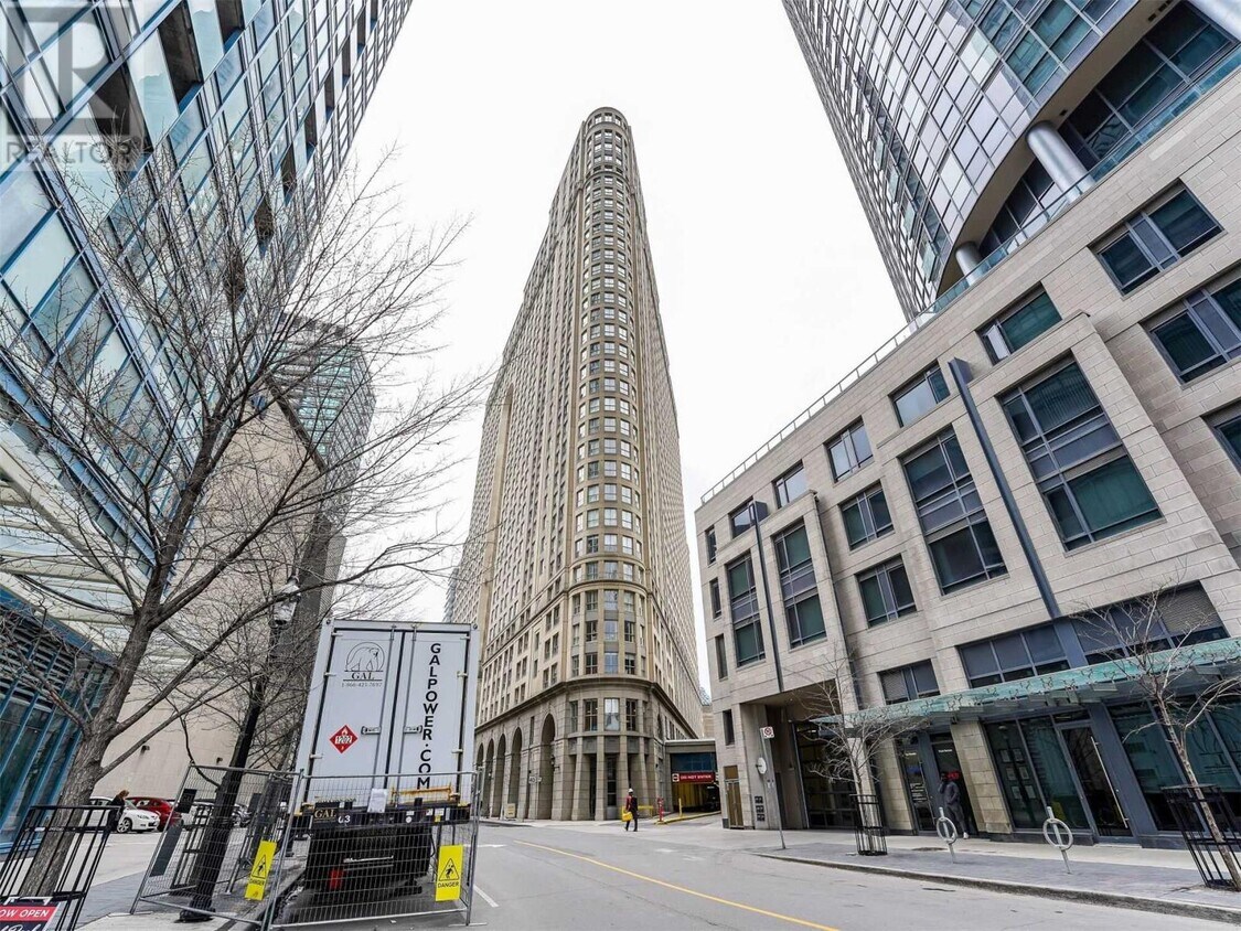 25 The Esplanade, Toronto, ON M5E 1W5 House for Rent in Toronto, ON